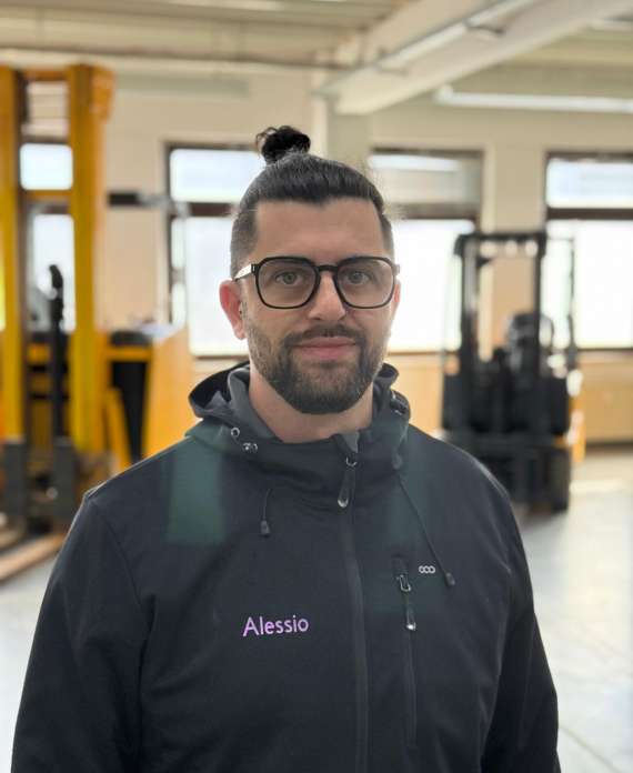 Ausbilder Alessio Serra für Flurförderzeuge Baumaschinen und Arbeitssicherheit in Moers